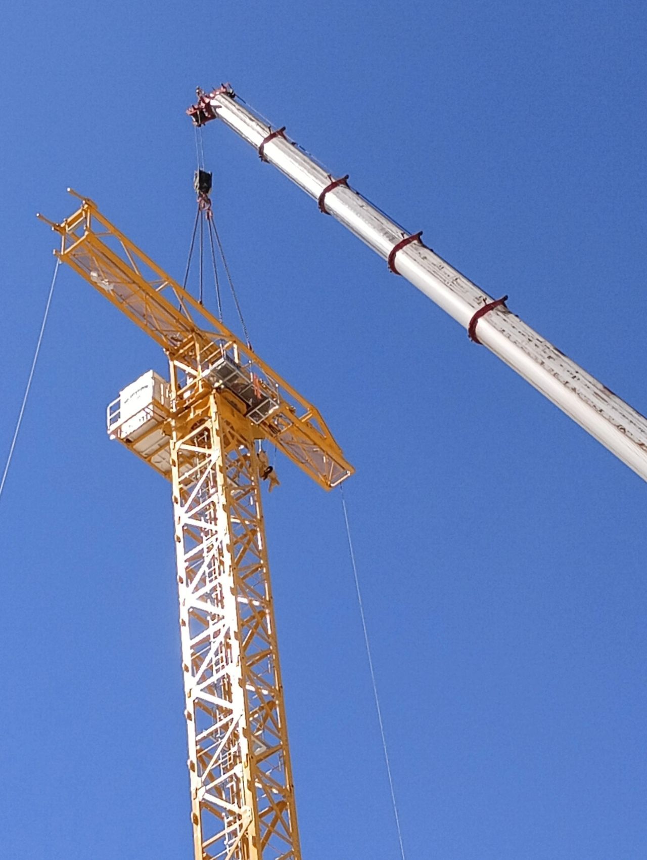 ZTM Tower Crane Installation Dubai.jpg